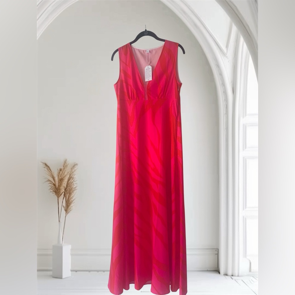 Elegant fuschia Sleeveless Dress
